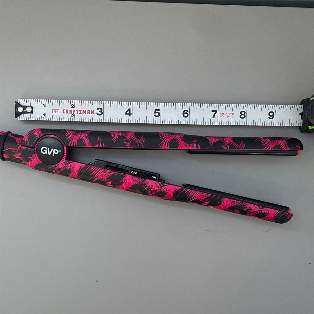 GVP Pink and Black Hair Straightener - Picture 2 of 4